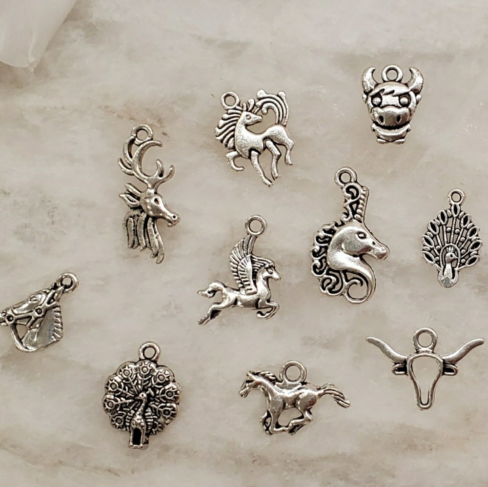 Horses/ Bull head/ Peacock Style Charms Pendants